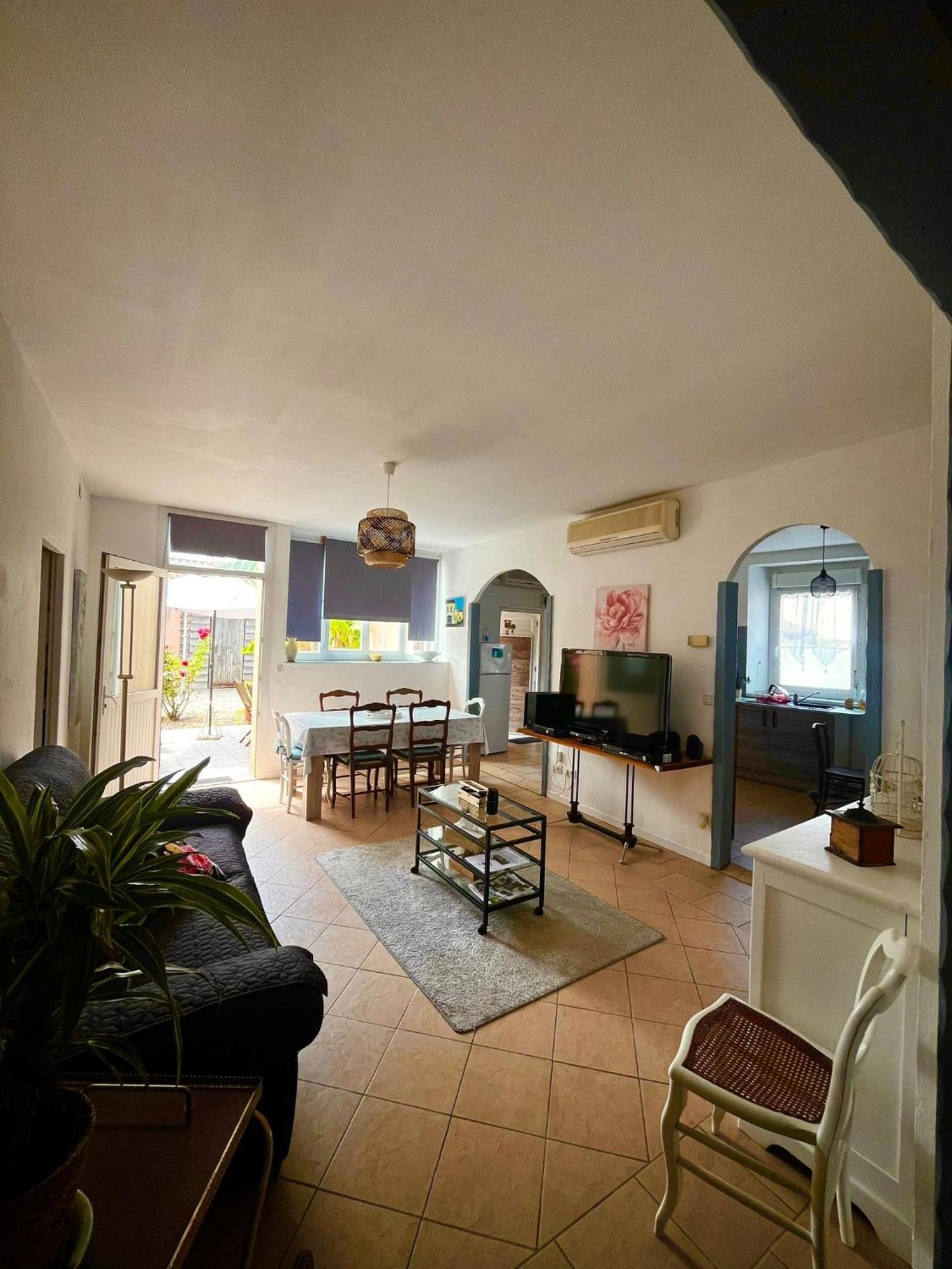 Meuble 3 Etoiles Dans Un Petit Village Du Gers Villecomtal-Sur-Arros Exterior photo